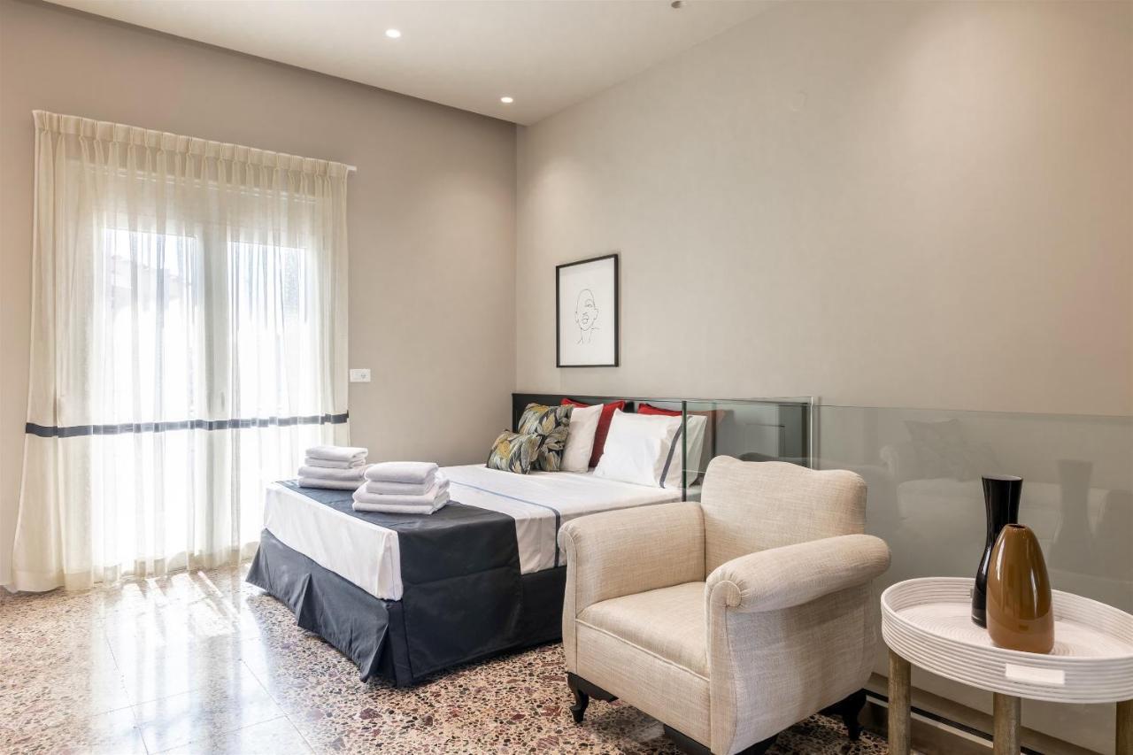 Andrews Luxury Suites Near The Airport Heraklion  ภายนอก รูปภาพ
