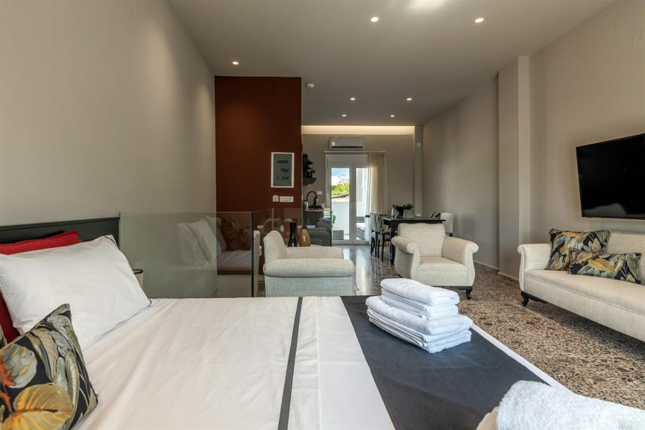 Andrews Luxury Suites Near The Airport Heraklion  ภายนอก รูปภาพ
