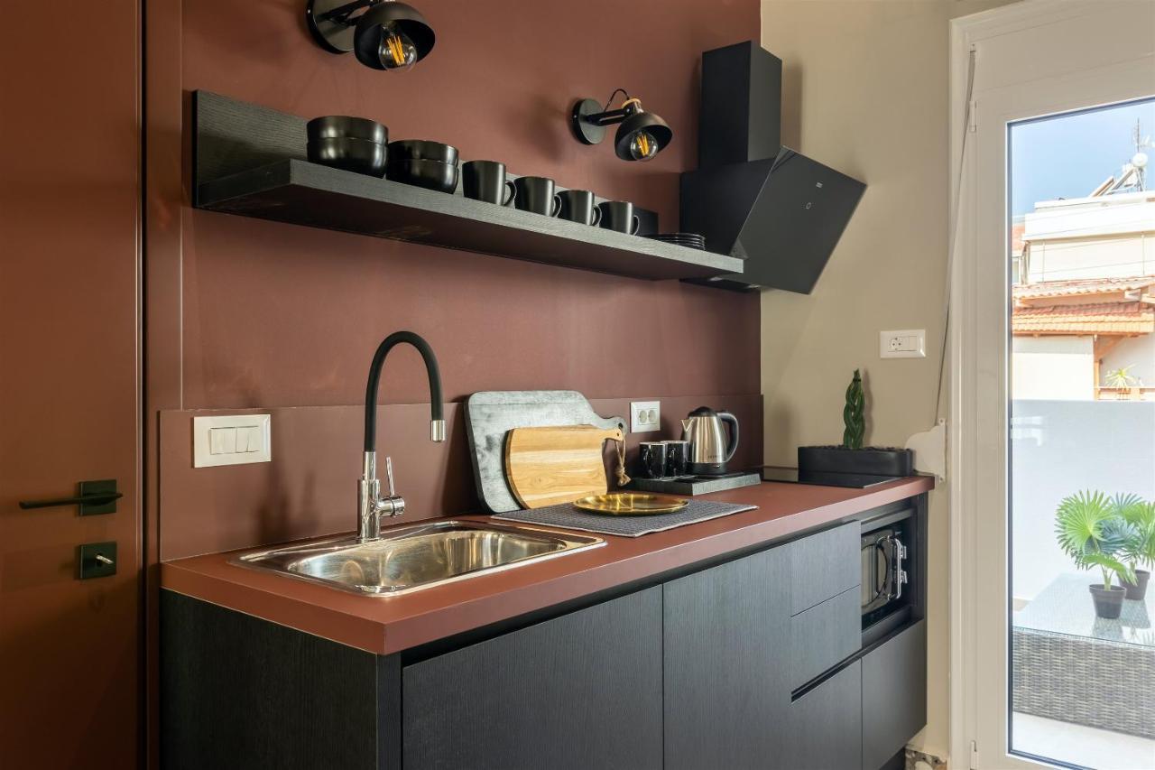 Andrews Luxury Suites Near The Airport Heraklion  ภายนอก รูปภาพ